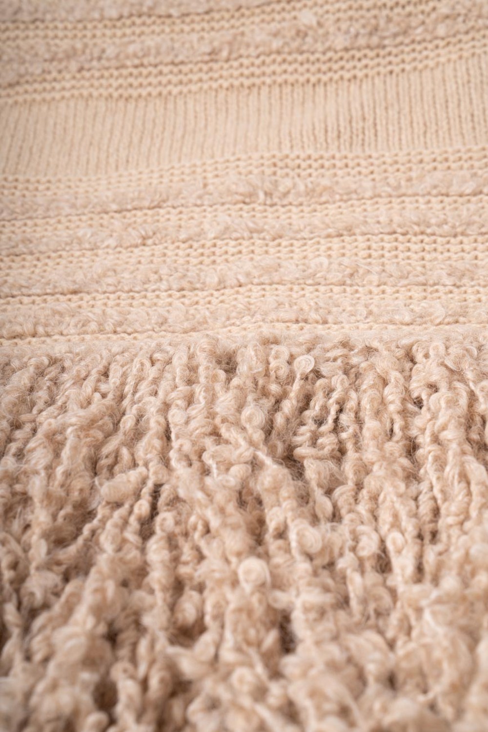 shop FABIANA FILIPPI  Sciarpa: Fabiana Filippi sciarpa in cammello.
Frange ai bordi.
Composizione: 88% cammello – 12% alpaca.
Made in Italy.. SAD215A890 L501-1236 number 2026499